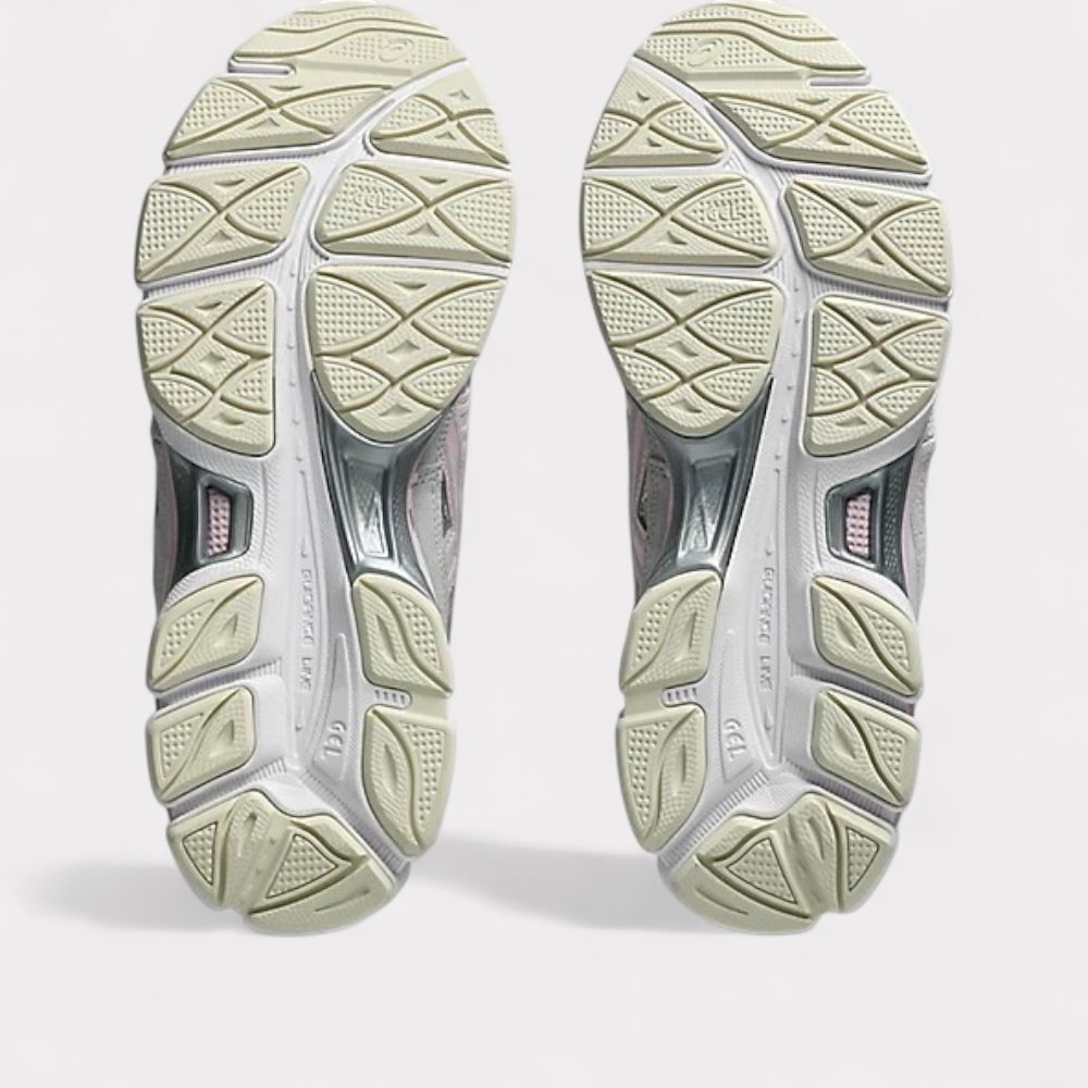Sneakers Barely Rose - photo 7/7 - UrbanDrip