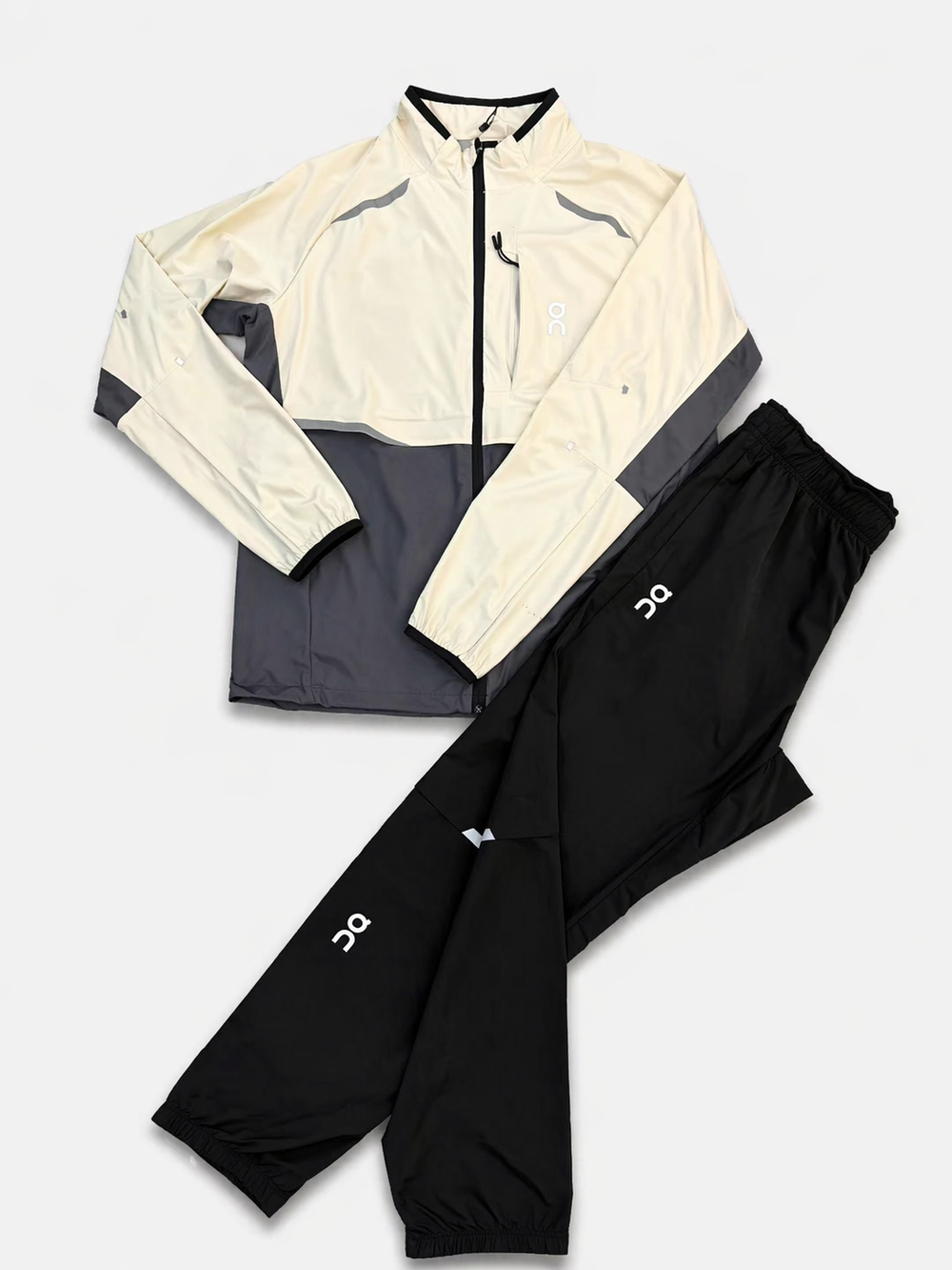 Ensemble Sport Cloud Survêtement et Noir Blanc - UrbanDrip