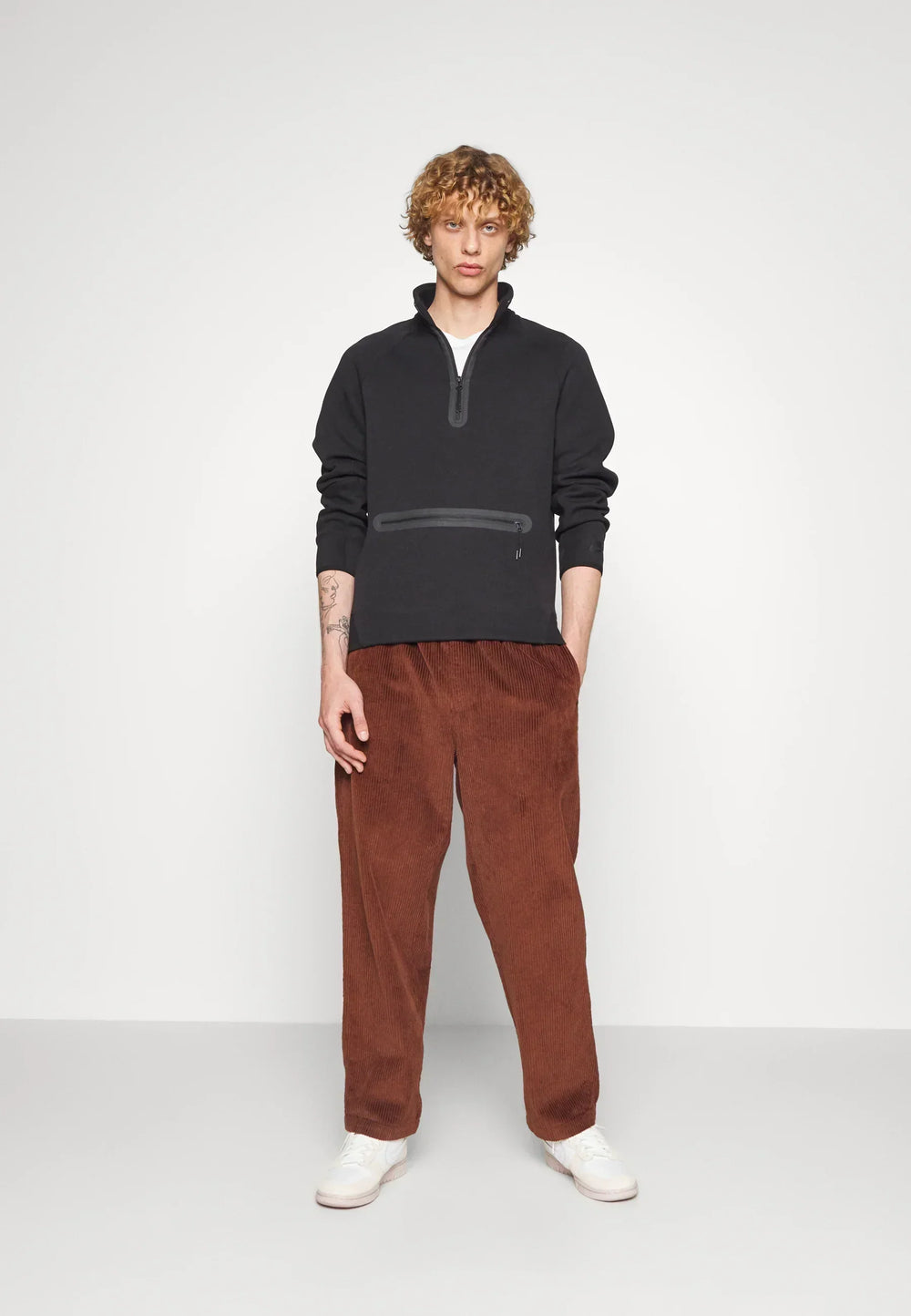 Sweat Noir - photo 2/3 - UrbanDrip