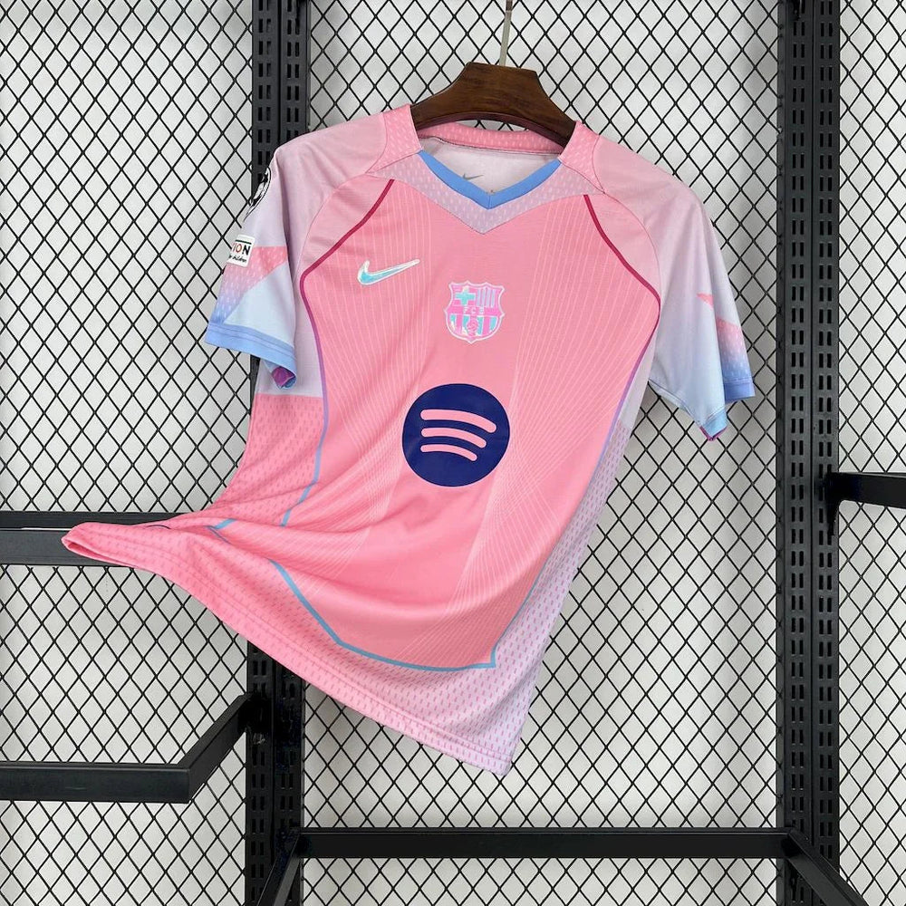 T-Shirt Maillot FC Barcelone Concept 2025 26 Rose - photo 1/7 - UrbanDrip