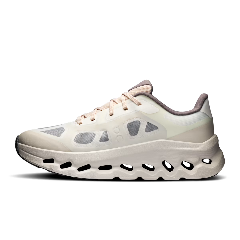 Sneakers On Beige - photo 5/6 - UrbanDrip