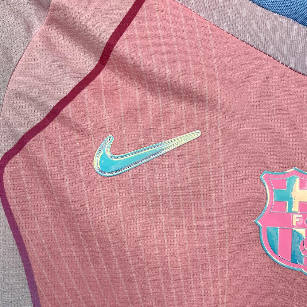 T-Shirt Maillot FC Barcelone Concept 2025 26 Rose - photo 2/7 - UrbanDrip