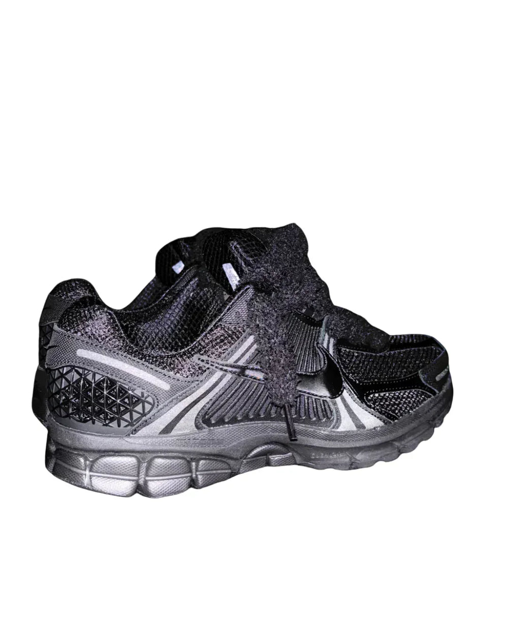 Sneakers Custom Noir - photo 3/4 - UrbanDrip