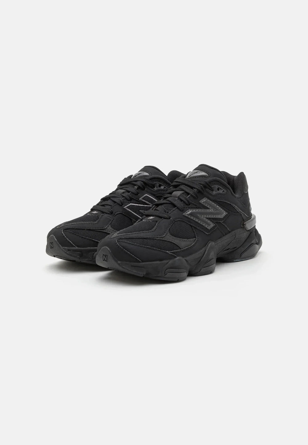 Sneakers 9060 Full Noir - photo 2/6 - UrbanDrip