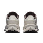 Sneakers On Beige - photo 4/6 - UrbanDrip
