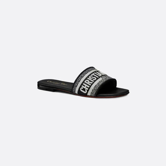 30 Montaigne Slide Calfskin Black - UrbanDrip